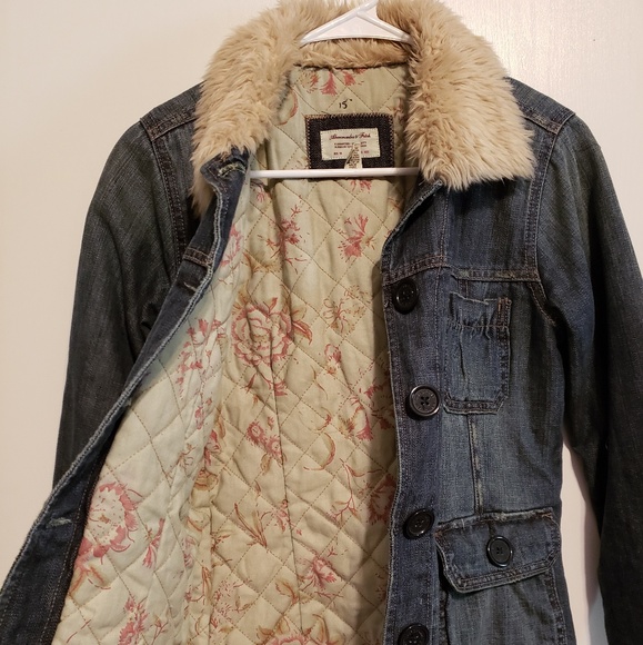 Abercrombie Quilted Sherpa Lined Jean jacket - Picture 4 of 4